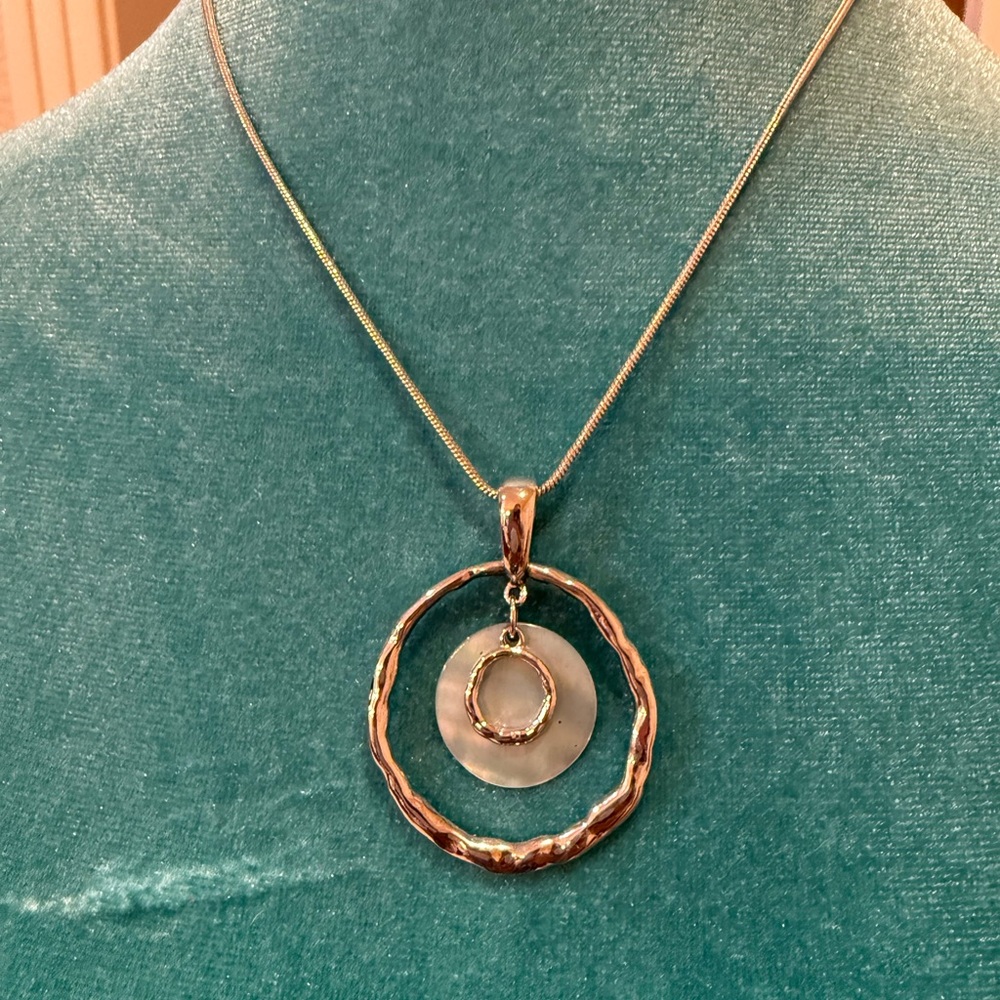 Elegant Silver Pendant Necklace